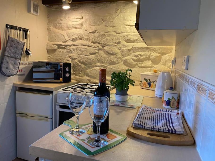 Banc Cottage Moylgrove Εξωτερικό φωτογραφία